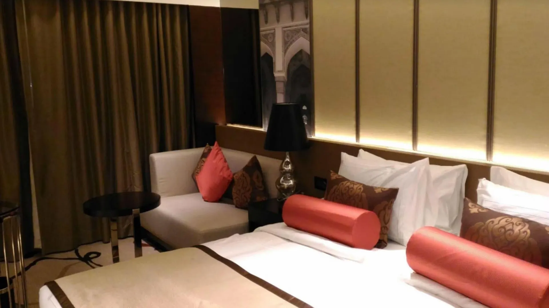 Pride Plaza Hotel, Aerocity New Delhi 5*,
