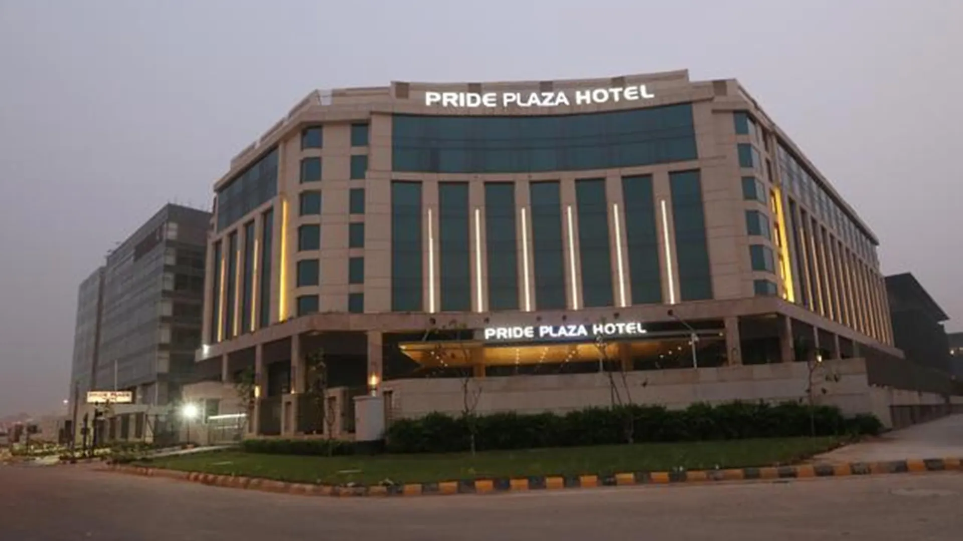 Hotel Pride Plaza Hotel, Aerocity New Delhi