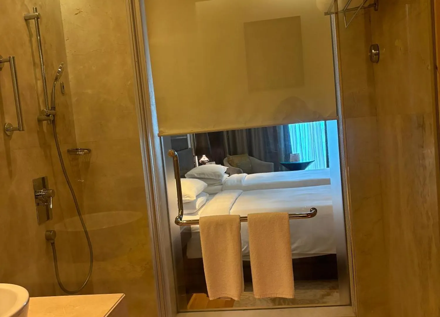 Pride Plaza Hotel, Aerocity New Delhi 5*,