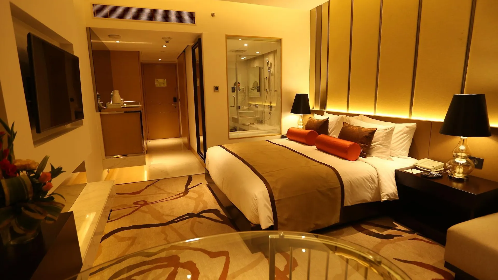 Pride Plaza Hotel, Aerocity Yeni Delhi 5*,  Hindistan