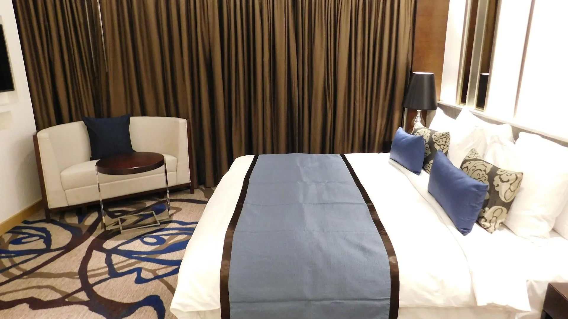 Otel Pride Plaza Hotel, Aerocity Yeni Delhi