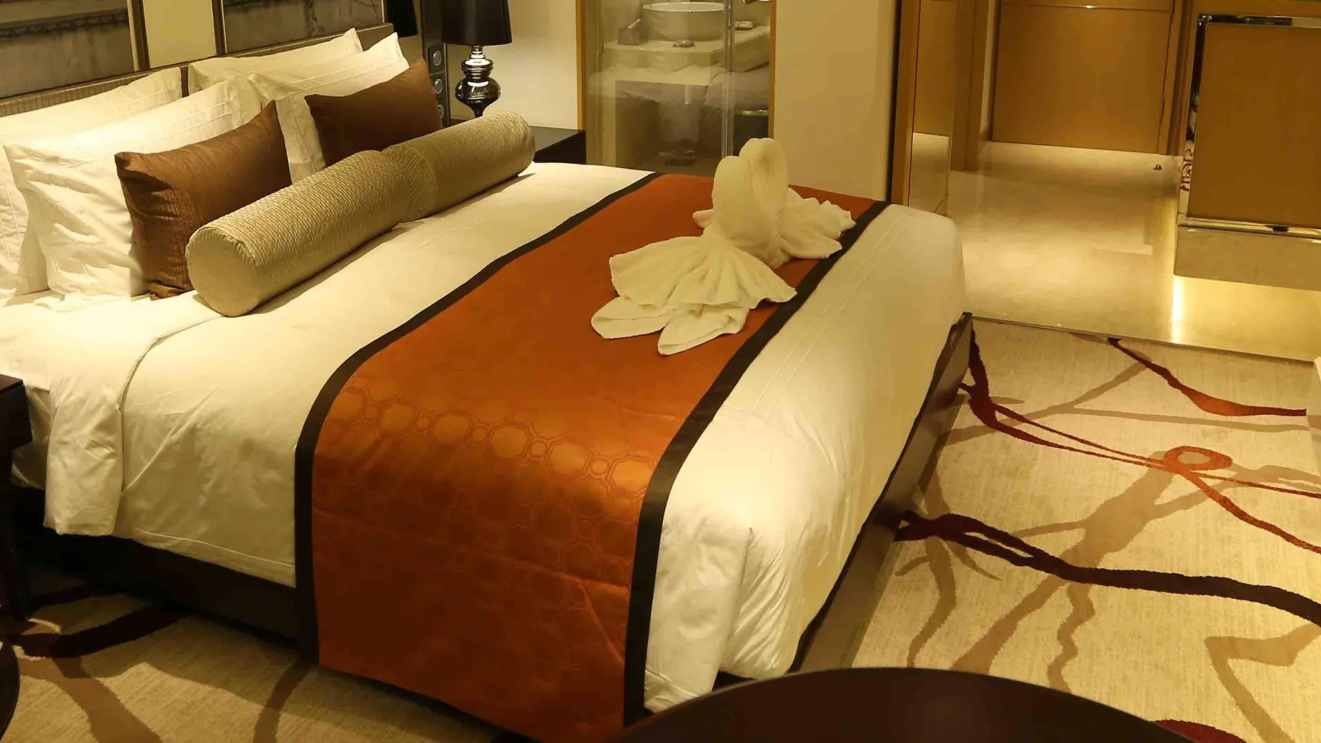 Otel Pride Plaza Hotel, Aerocity Yeni Delhi